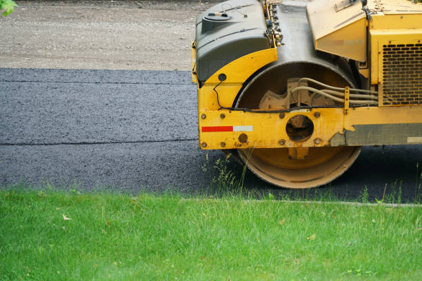 Best Asphalt Driveway Installation  in Madeira, OH